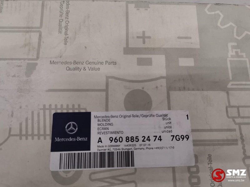 Mercedes-Benz Occ Grille cover links Actros MP4 - 格栅 适用于 卡车:图2 Mercedes-Benz Occ Grille cover links Actros MP4 - 格栅 适用于 卡车:图2