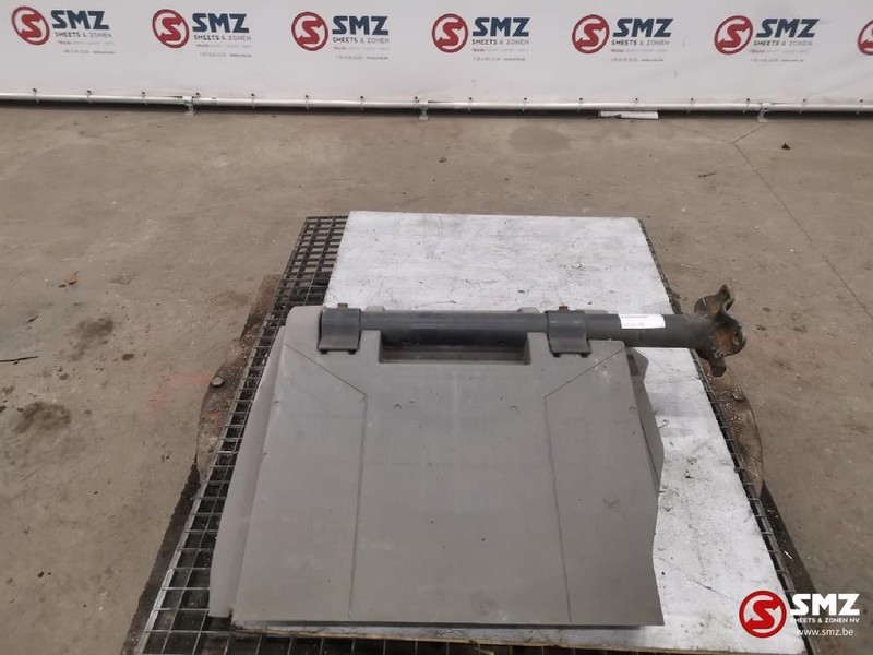 Mercedes-Benz Occ Spatbord met steun Actros MP2/MP3 - 挡泥板 适用于 卡车:图1 Mercedes-Benz Occ Spatbord met steun Actros MP2/MP3 - 挡泥板 适用于 卡车:图1