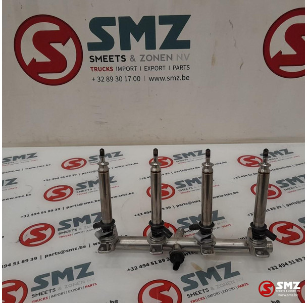 Mercedes-Benz Occ brandstofinjectiespruitsuk + 4 verstuivers AMG - 燃料系统 适用于 汽车:图2 Mercedes-Benz Occ brandstofinjectiespruitsuk + 4 verstuivers AMG - 燃料系统 适用于 汽车:图2