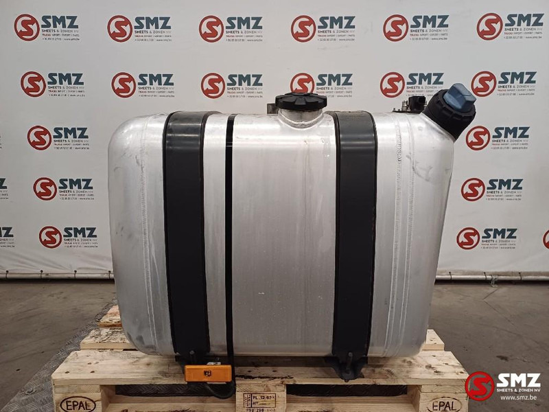 Mercedes-Benz Occ brandstoftank 300L + AdBluetank 25L Mercedes - 燃料箱 适用于 卡车:图1 Mercedes-Benz Occ brandstoftank 300L + AdBluetank 25L Mercedes - 燃料箱 适用于 卡车:图1