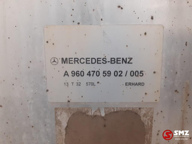 Mercedes-Benz Occ brandstoftank 570L Mercedes - 燃料箱 适用于 卡车:图5 Mercedes-Benz Occ brandstoftank 570L Mercedes - 燃料箱 适用于 卡车:图5