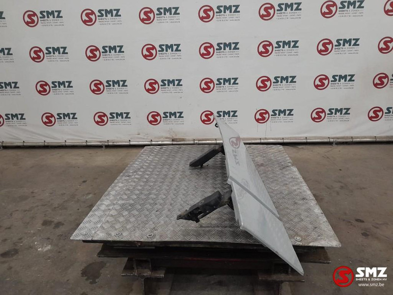 Mercedes-Benz Occ cabinespoiler links Mercedes - 空气动力/ 扰流板 适用于 卡车:图4 Mercedes-Benz Occ cabinespoiler links Mercedes - 空气动力/ 扰流板 适用于 卡车:图4