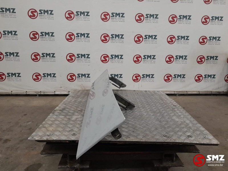 Mercedes-Benz Occ cabinespoiler links Mercedes - 空气动力/ 扰流板 适用于 卡车:图3 Mercedes-Benz Occ cabinespoiler links Mercedes - 空气动力/ 扰流板 适用于 卡车:图3