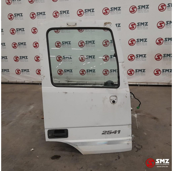 Mercedes-Benz Occ deur rechts Mercedes Actros MP3 - 车门及其零件 适用于 卡车:图1 Mercedes-Benz Occ deur rechts Mercedes Actros MP3 - 车门及其零件 适用于 卡车:图1