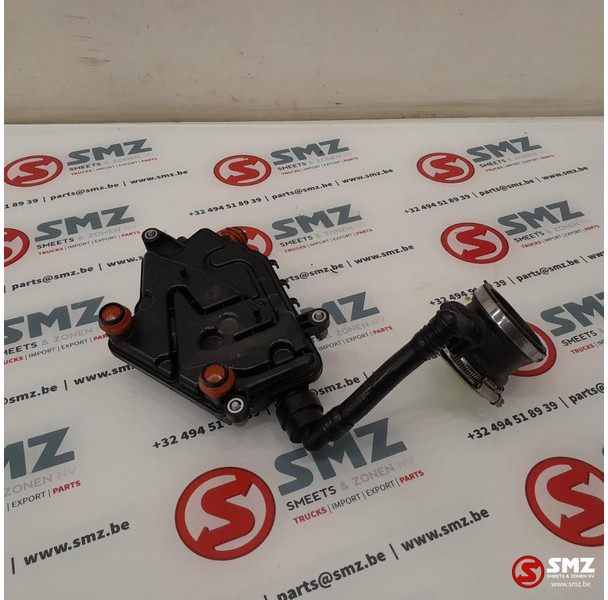 Mercedes-Benz Occ olieafscheider links AMG C63S Mercedes - 发动机及其零件 适用于 汽车:图4 Mercedes-Benz Occ olieafscheider links AMG C63S Mercedes - 发动机及其零件 适用于 汽车:图4