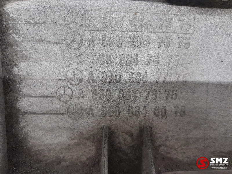 Mercedes-Benz Occ spatbordverlenging rechts Mercedes - 车身和外部 适用于 卡车:图4 Mercedes-Benz Occ spatbordverlenging rechts Mercedes - 车身和外部 适用于 卡车:图4