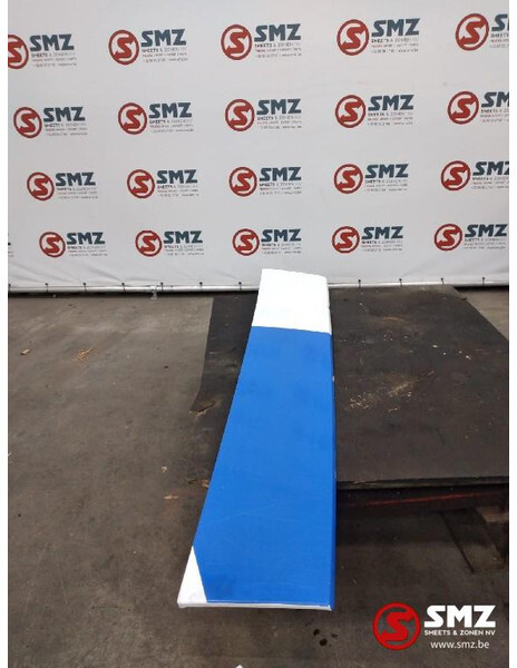 Mercedes-Benz Occ zijspoiler rechts Mercedes Actros MP4 A9607900 - 空气动力/ 扰流板 适用于 卡车:图1 Mercedes-Benz Occ zijspoiler rechts Mercedes Actros MP4 A9607900 - 空气动力/ 扰流板 适用于 卡车:图1