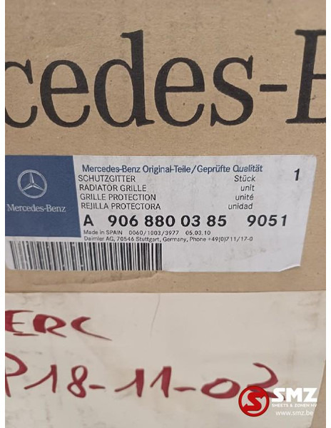 Mercedes-Benz Radiator grille mercedes - 格栅 适用于 卡车:图4 Mercedes-Benz Radiator grille mercedes - 格栅 适用于 卡车:图4