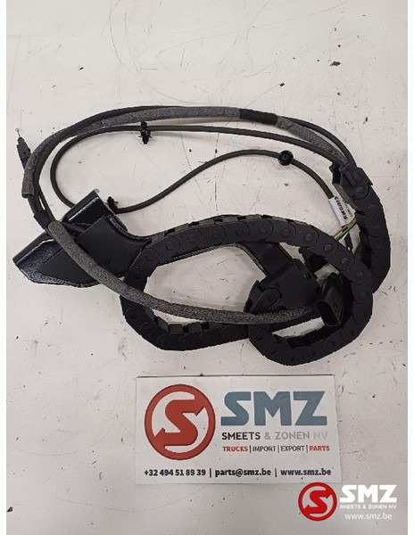 Mercedes-Benz Rolbegeleider schuifdeur Mercedes - 车门及其零件 适用于 卡车:图1 Mercedes-Benz Rolbegeleider schuifdeur Mercedes - 车门及其零件 适用于 卡车:图1