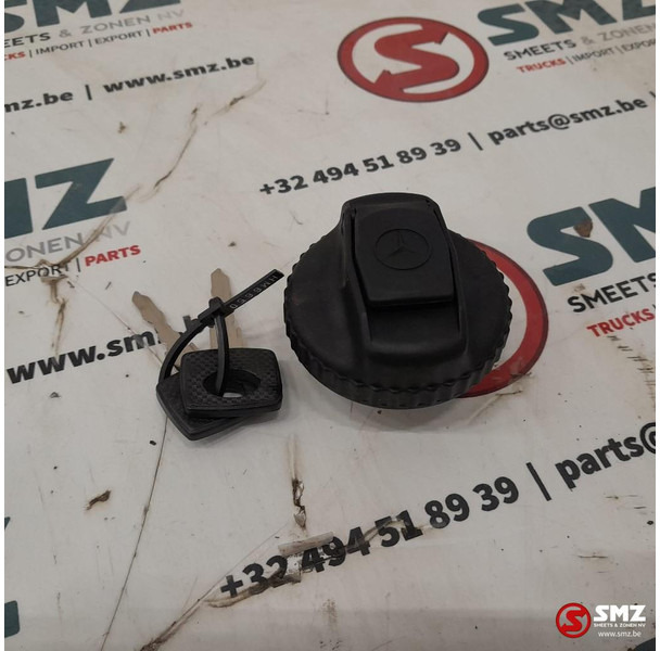 Mercedes-Benz Tankdop met sleutel Mercedes - 燃料系统 适用于 卡车:图1 Mercedes-Benz Tankdop met sleutel Mercedes - 燃料系统 适用于 卡车:图1