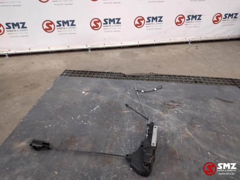 Renault Occ Deurslot rechts Renault T - 车门及其零件 适用于 卡车:图2 Renault Occ Deurslot rechts Renault T - 车门及其零件 适用于 卡车:图2