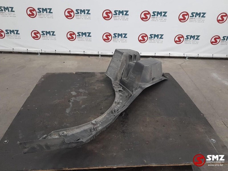 Renault Occ treeplankbehuizing rechts Renault T 82223396 - 车门及其零件 适用于 卡车:图4 Renault Occ treeplankbehuizing rechts Renault T 82223396 - 车门及其零件 适用于 卡车:图4