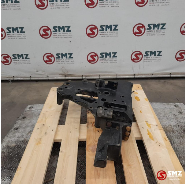 Renault Occ voorbumperbeugel links Renault - 框架/ 底盘 适用于 卡车:图3 Renault Occ voorbumperbeugel links Renault - 框架/ 底盘 适用于 卡车:图3