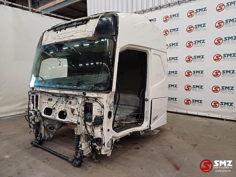 Volvo Occ Cabine Volvo FH4 met schade - 驾驶室和内部 适用于 卡车:图2 Volvo Occ Cabine Volvo FH4 met schade - 驾驶室和内部 适用于 卡车:图2