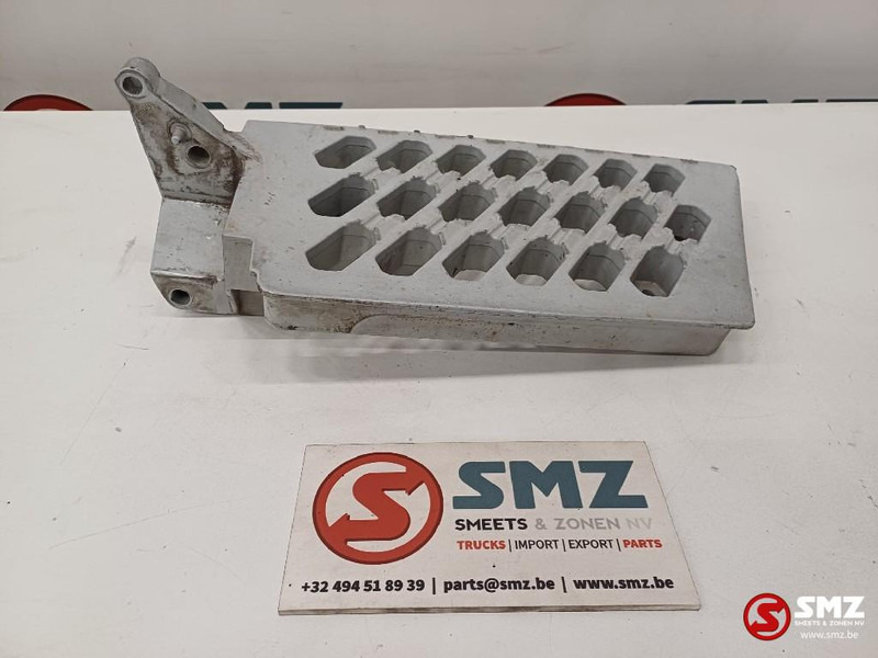 Volvo Occ treeplank rechts Volvo - 驾驶室和内部 适用于 卡车:图1 Volvo Occ treeplank rechts Volvo - 驾驶室和内部 适用于 卡车:图1