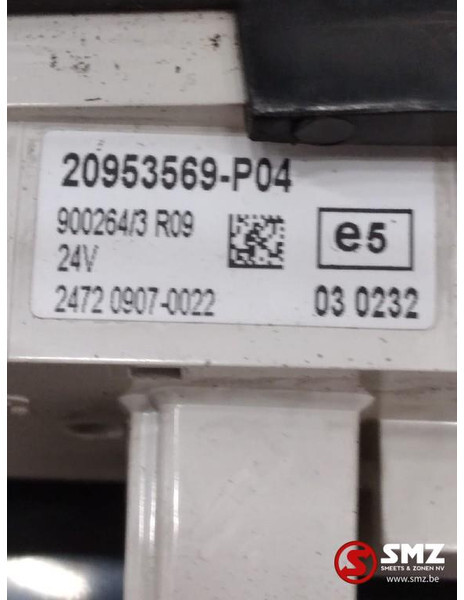 Volvo Occ ventilatierooster + koplampschakelaar Volvo - 驾驶室和内部 适用于 卡车:图3 Volvo Occ ventilatierooster + koplampschakelaar Volvo - 驾驶室和内部 适用于 卡车:图3