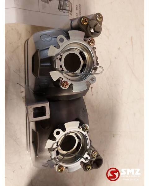 Volvo Volvo mistlicht reflector koplamp links - 前照灯 适用于 卡车:图5 Volvo Volvo mistlicht reflector koplamp links - 前照灯 适用于 卡车:图5