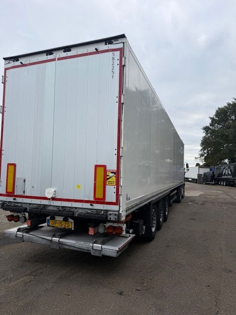 Schmitz Cargobull Gesloten oplegger - 封闭厢式半拖车:图2 Schmitz Cargobull Gesloten oplegger - 封闭厢式半拖车:图2