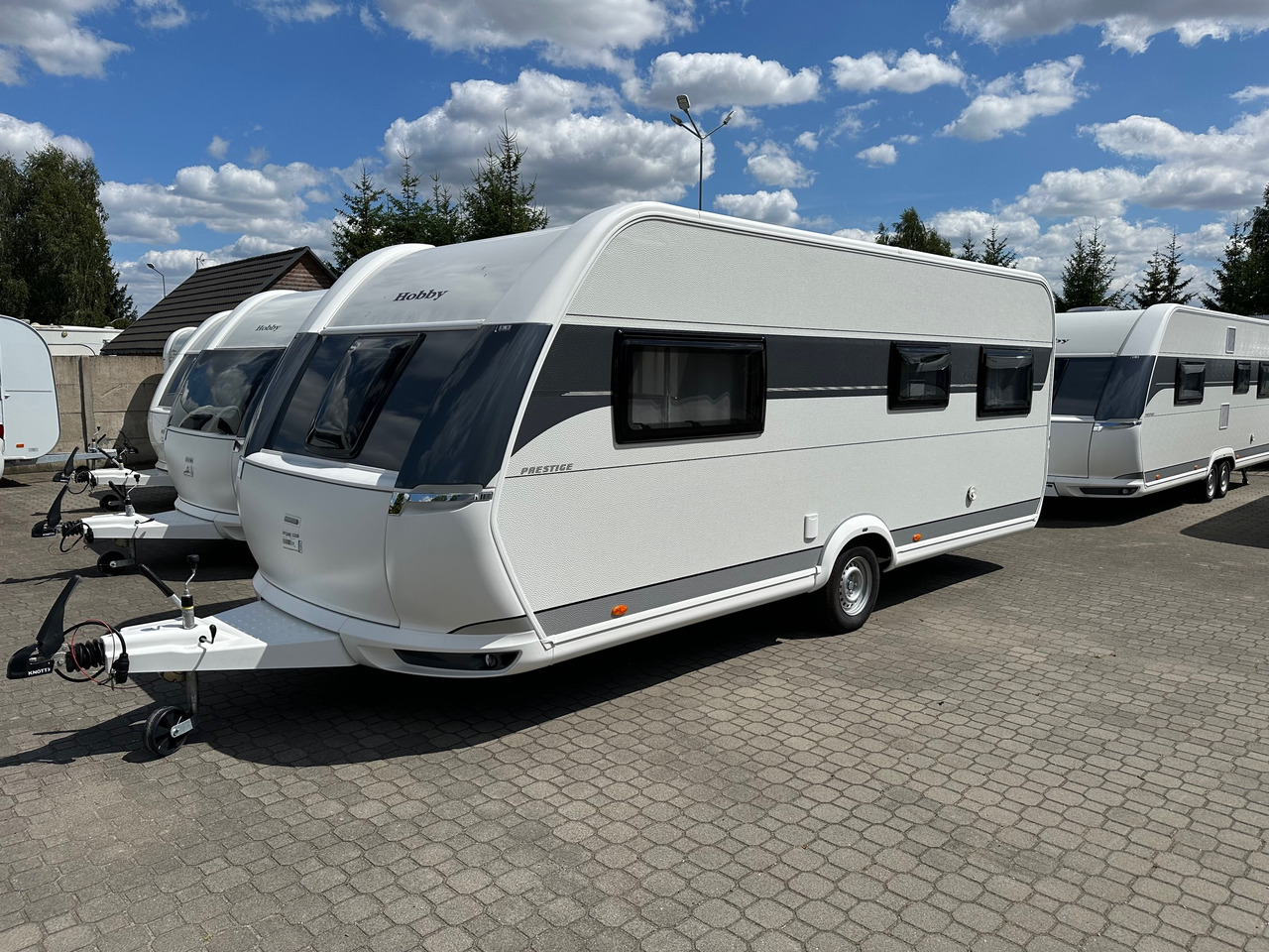 Hobby 560 UL Prestige 2023 - 旅行拖车:图1 Hobby 560 UL Prestige 2023 - 旅行拖车:图1