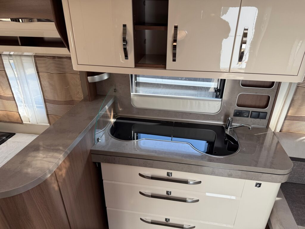 旅行拖车 Hobby 720 KWFU Prestige 2020：图8