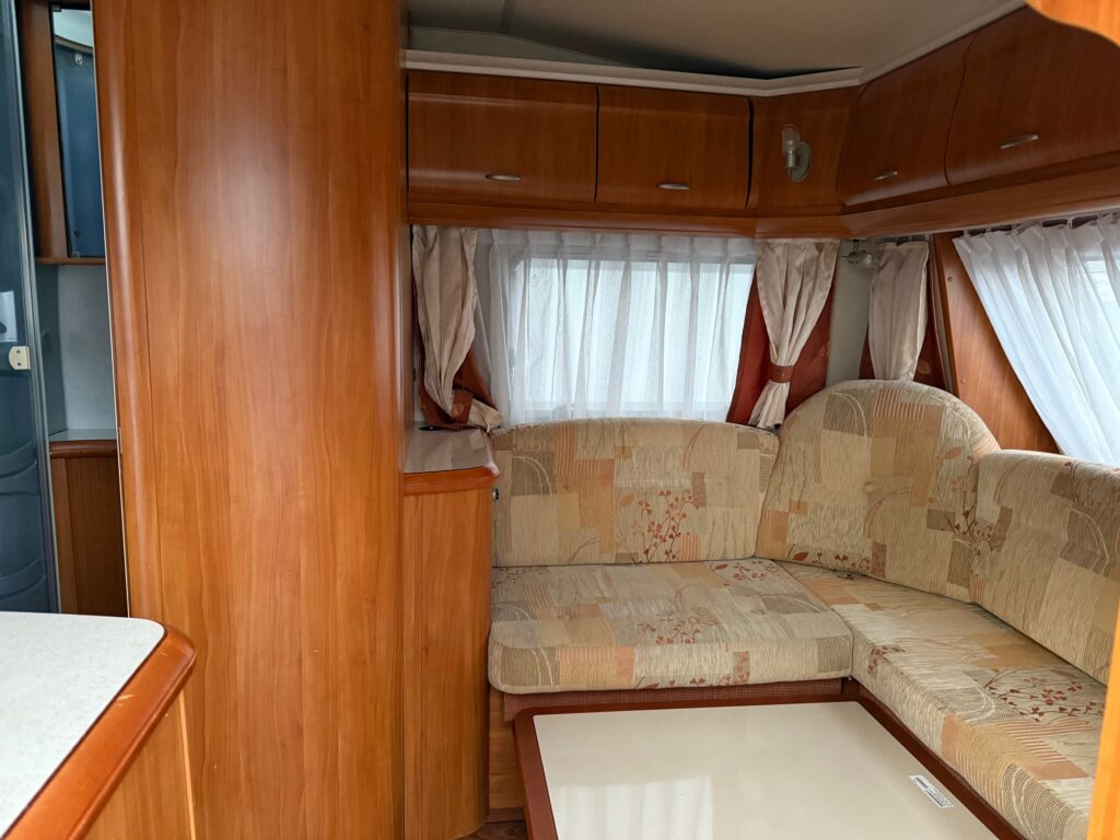 Hobby Excellent 460 LU 2008 - 旅行拖车:图5 Hobby Excellent 460 LU 2008 - 旅行拖车:图5