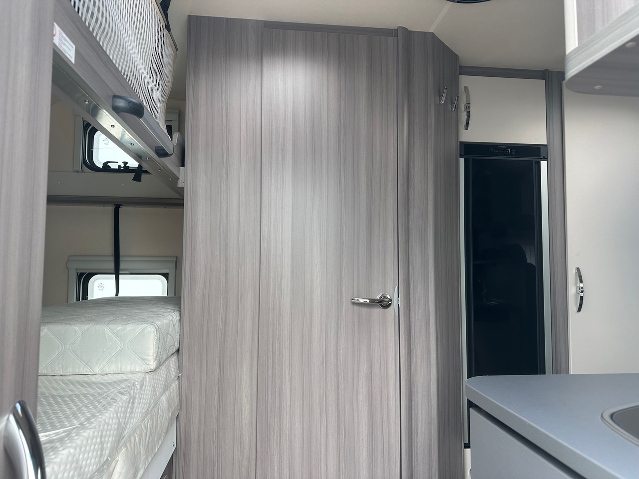 Hobby Optima T65 HKM Ontour 2024 - 半集成房车:图5 Hobby Optima T65 HKM Ontour 2024 - 半集成房车:图5