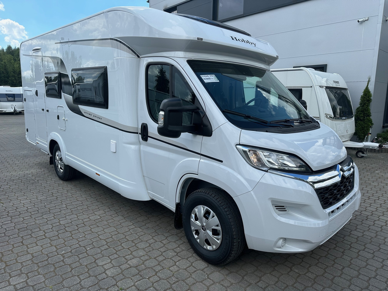 Hobby Optima T65 HKM Ontour 2024 - 半集成房车:图2 Hobby Optima T65 HKM Ontour 2024 - 半集成房车:图2