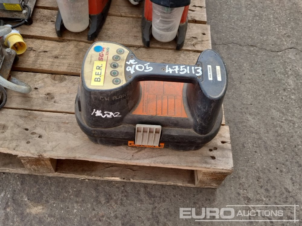 建筑设备 110Volt Transformer, 110Volt Vacuum Pump (4 of), 110Volt Hand Held Floor Sander, Cable Avoidance Tool Signal Detector：图15