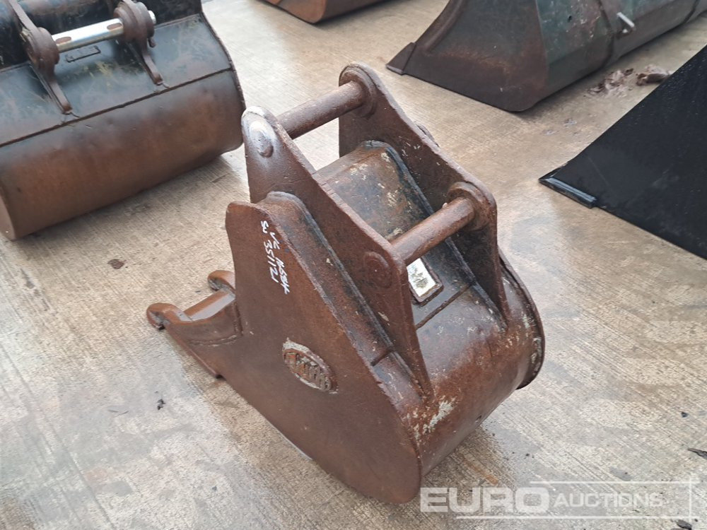 18" Geith Digging Bucket 50mm Pin to suit 6-8 Ton Excavator - 铲斗:图2 18" Geith Digging Bucket 50mm Pin to suit 6-8 Ton Excavator - 铲斗:图2