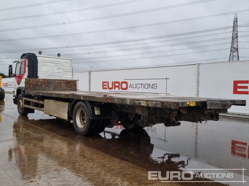 2001 Volvo FM12 - 栏板式/ 平板卡车:图3 2001 Volvo FM12 - 栏板式/ 平板卡车:图3