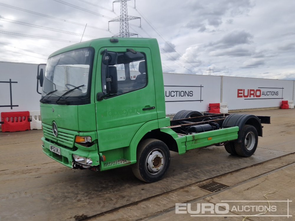 2002 Mercedes 4x2 Chassis Cab, Manual Gearbox - 驾驶室底盘卡车:图1 2002 Mercedes 4x2 Chassis Cab, Manual Gearbox - 驾驶室底盘卡车:图1