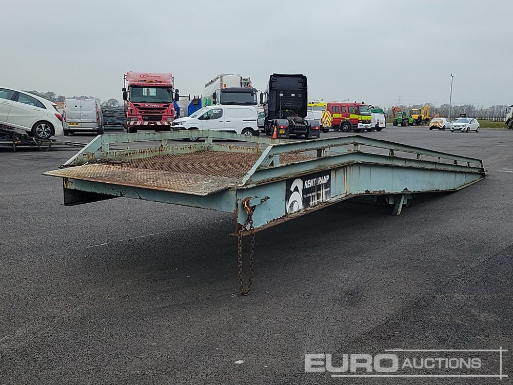 2002 ThorWorld 7ft Loading Ramp - 装载坡道:图1 2002 ThorWorld 7ft Loading Ramp - 装载坡道:图1