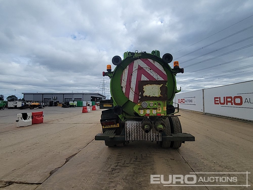 2005 MAN ME18.220 - 罐车:图4 2005 MAN ME18.220 - 罐车:图4