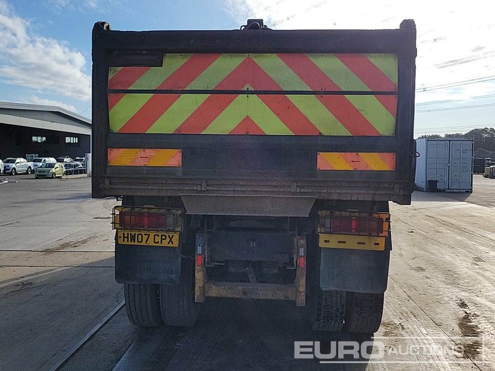 2007 DAF CF75 310 - 翻斗车, 起重车:图4 2007 DAF CF75 310 - 翻斗车, 起重车:图4