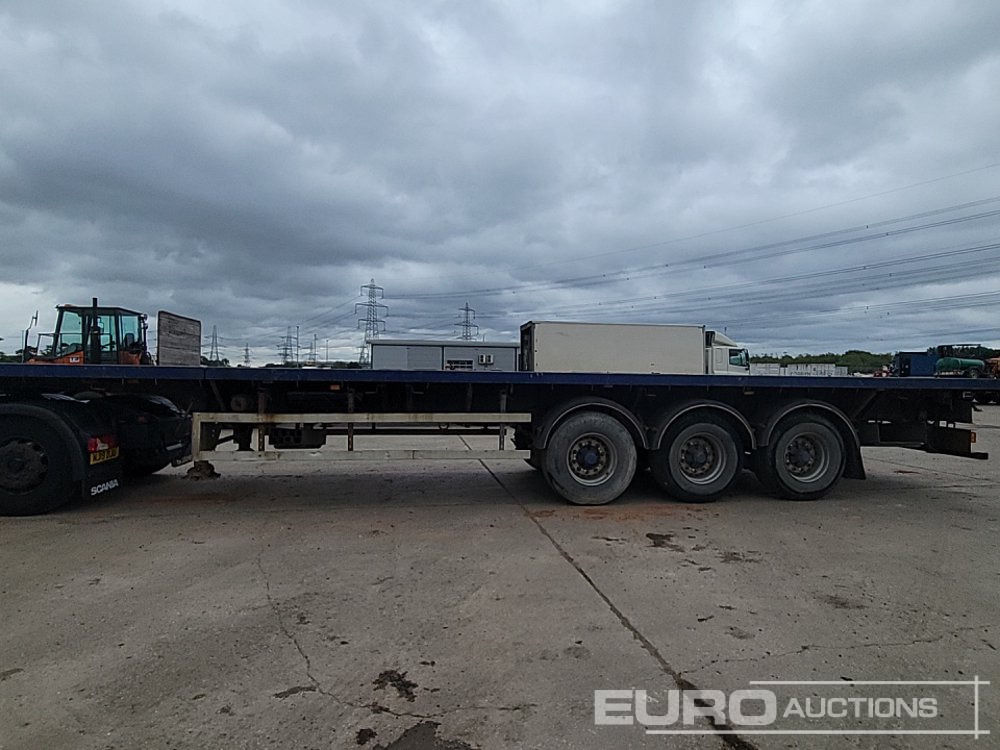 2007 SDC Trailer Tri Axle Extendable Flatbed Trailer, Twist Locks, Rear Steer - 栏板式/ 平板半拖车:图2 2007 SDC Trailer Tri Axle Extendable Flatbed Trailer, Twist Locks, Rear Steer - 栏板式/ 平板半拖车:图2