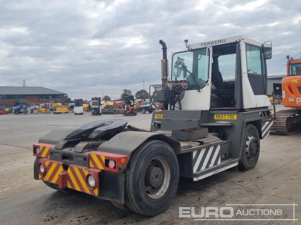 2007 Terberg RT222 - 码头牵引车:图5 2007 Terberg RT222 - 码头牵引车:图5