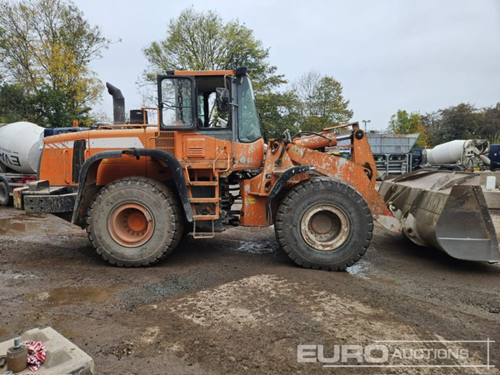 2011 Doosan DL300 - 轮式装载机:图3 2011 Doosan DL300 - 轮式装载机:图3