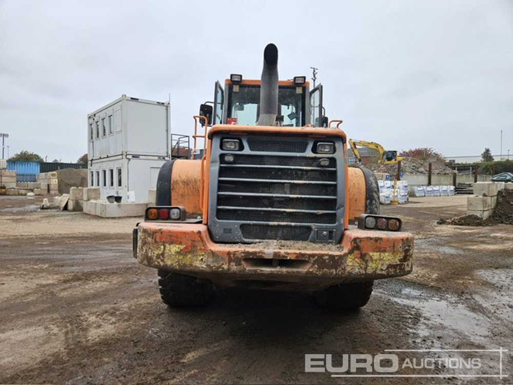 2011 Doosan DL300 - 轮式装载机:图2 2011 Doosan DL300 - 轮式装载机:图2