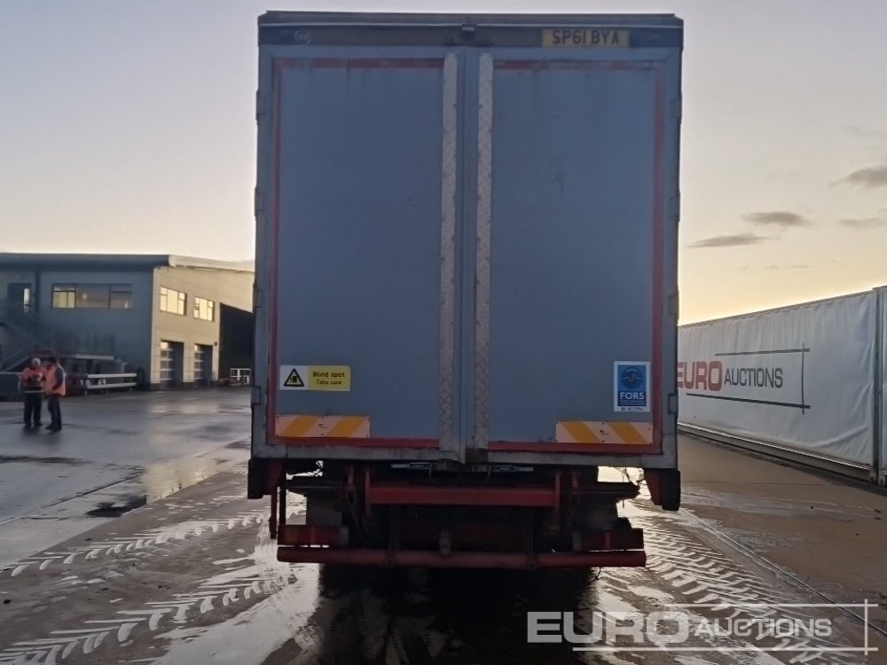 2011 Iveco ML180E25 - 侧帘卡车:图4 2011 Iveco ML180E25 - 侧帘卡车:图4