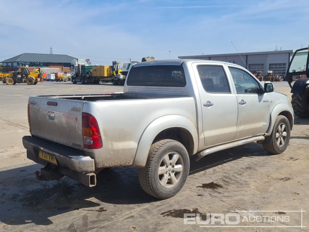 2011 Toyota Hilux Invincible - 皮卡车:图5 2011 Toyota Hilux Invincible - 皮卡车:图5