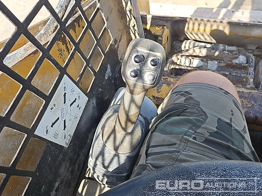 滑移装载机 2012 CAT 242B3:图24 滑移装载机 2012 CAT 242B3:图24