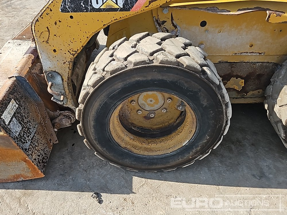 滑移装载机 2012 CAT 242B3:图11 滑移装载机 2012 CAT 242B3:图11