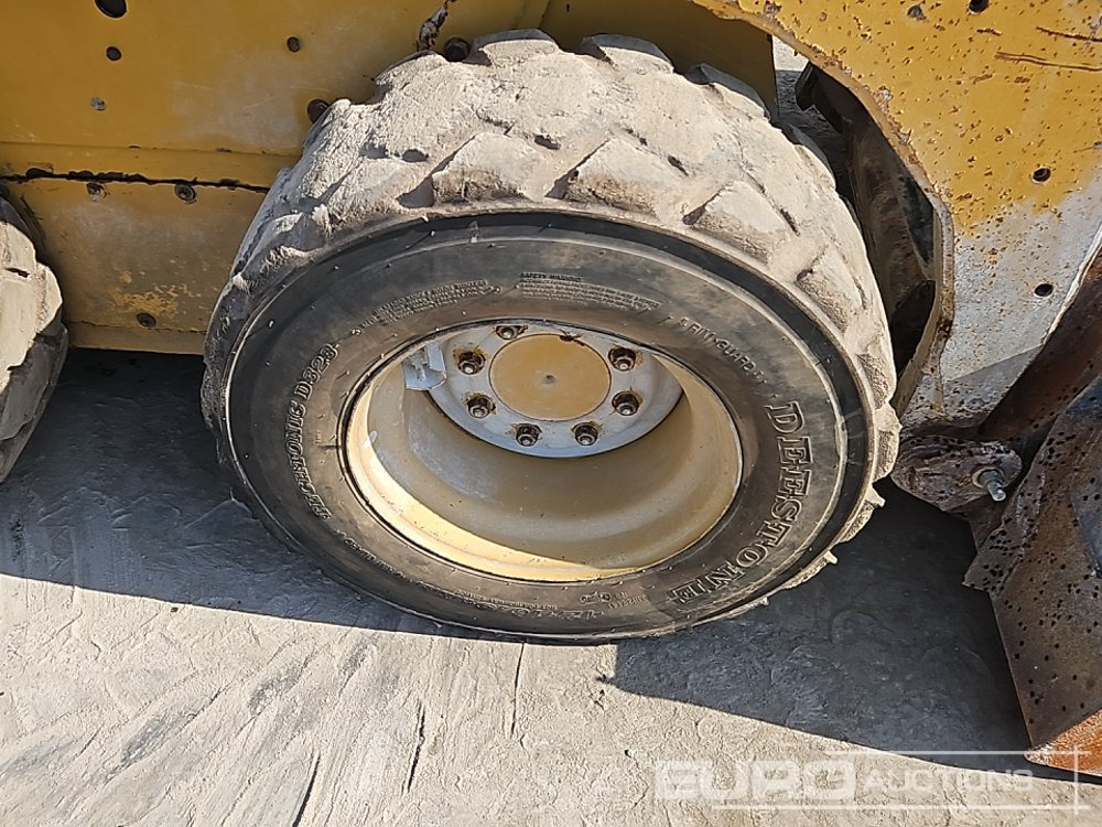 滑移装载机 2012 CAT 242B3:图10 滑移装载机 2012 CAT 242B3:图10