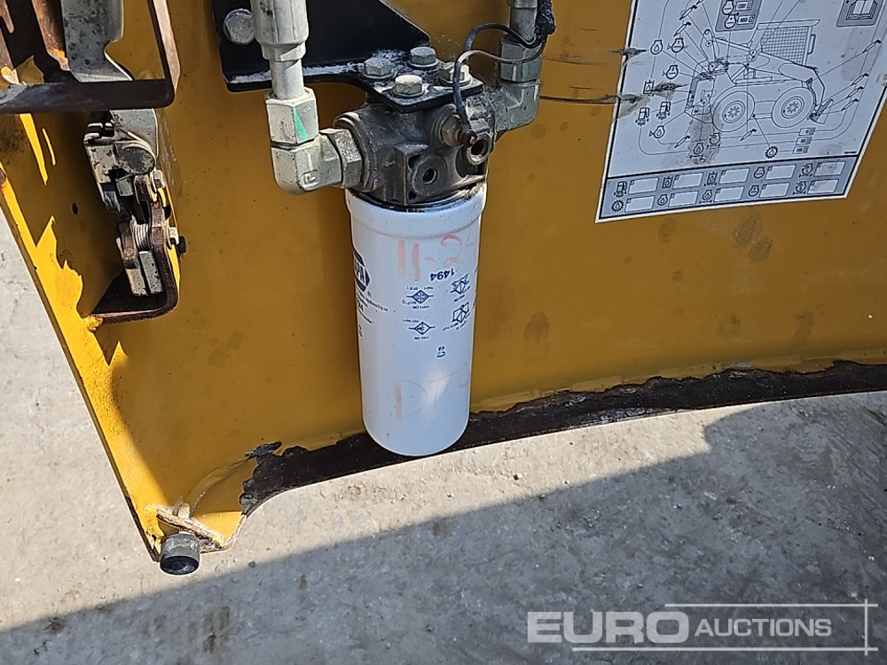 滑移装载机 2012 CAT 242B3:图14 滑移装载机 2012 CAT 242B3:图14