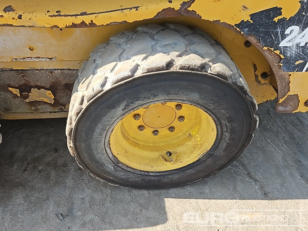 滑移装载机 2012 CAT 242B3:图12 滑移装载机 2012 CAT 242B3:图12