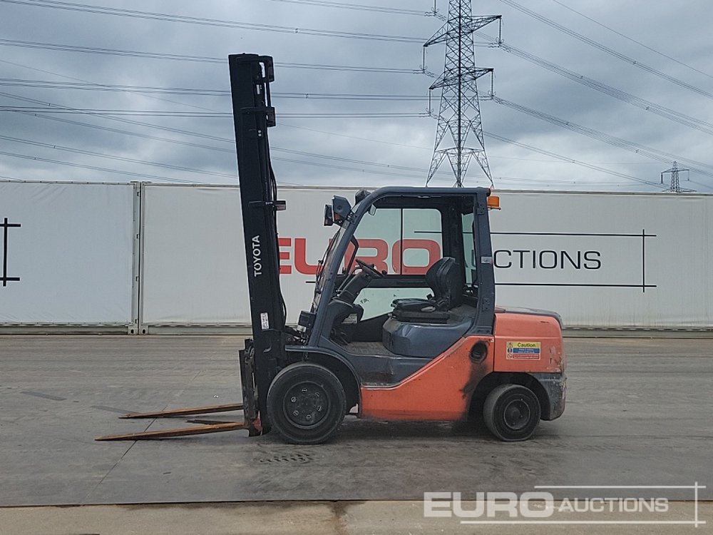 2012 Toyota 52-8FDJF35 - 叉车:图2 2012 Toyota 52-8FDJF35 - 叉车:图2