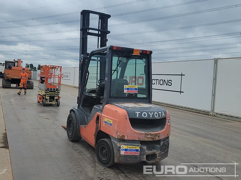 2012 Toyota 52-8FDJF35 - 叉车:图3 2012 Toyota 52-8FDJF35 - 叉车:图3