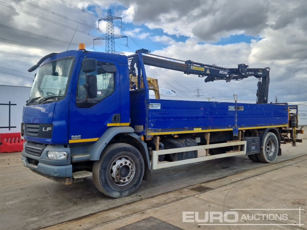 2013 DAF LF220 - 栏板式/ 平板卡车:图1 2013 DAF LF220 - 栏板式/ 平板卡车:图1