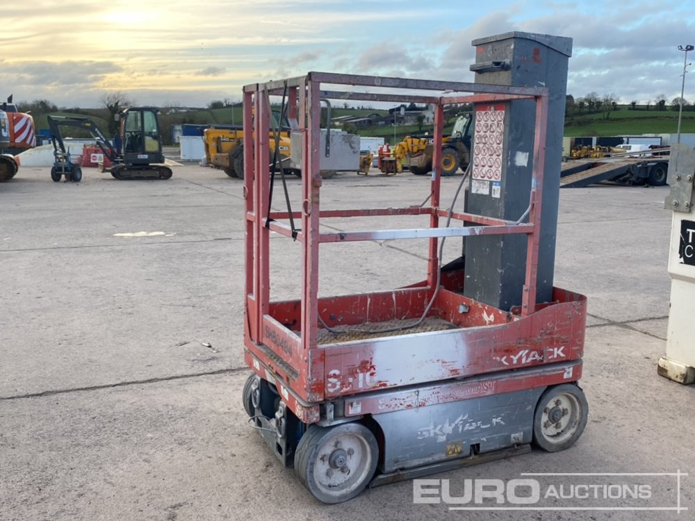 2013 SkyJack SJ16 - 空中平台:图1 2013 SkyJack SJ16 - 空中平台:图1