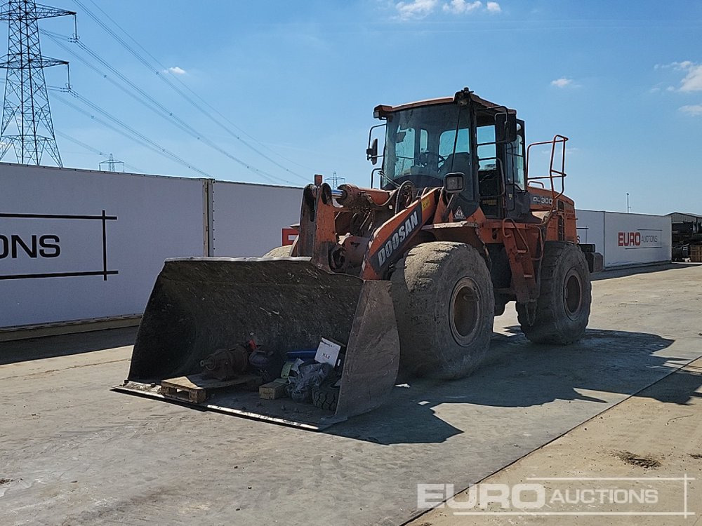 2014 Doosan DL300 - 轮式装载机:图1 2014 Doosan DL300 - 轮式装载机:图1